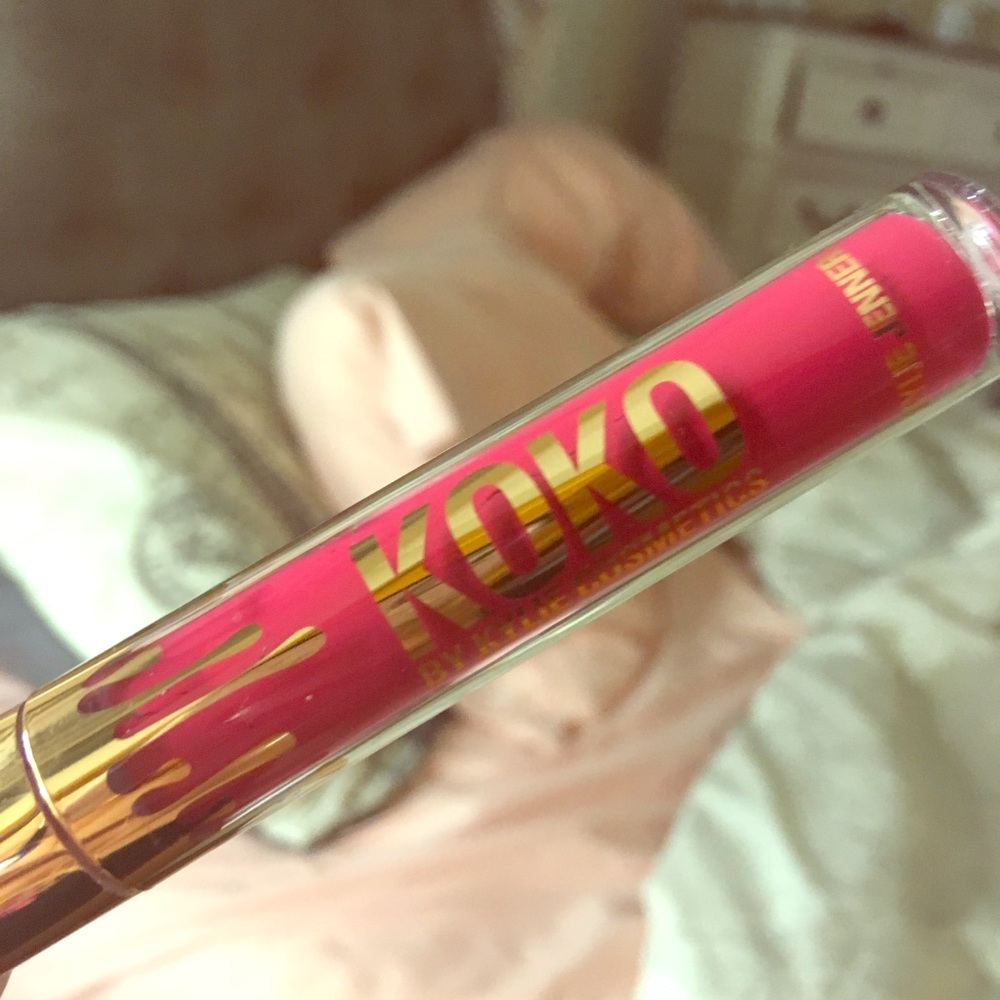 KoKo lippies by Kylie in the colors Okurr and Glam